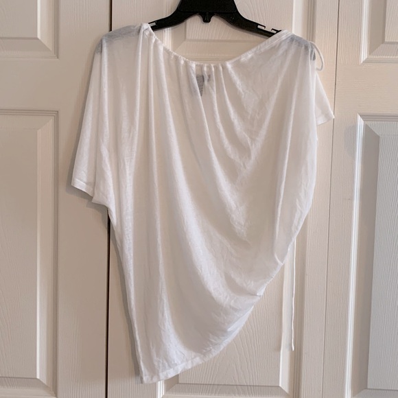 h:ours Arwen Top in White Size S from REVOLVE - Picture 4 of 4